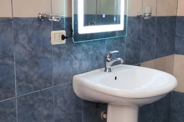 Shtepi me qera Apartament ne Tirane, 1+1, Mobilimi E mobiluar, Pagesa 700  Euro.