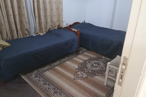 Shtepi me qera Apartament ne Tirane, 1+1, Mobilimi E mobiluar, Pagesa 450  Euro.