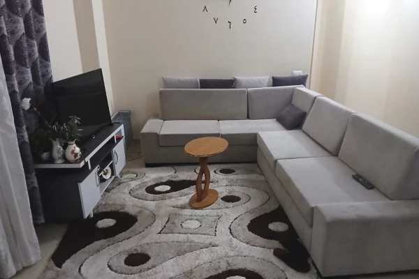 Shtepi me qera 1+1 ne Tirane - 450 Euro