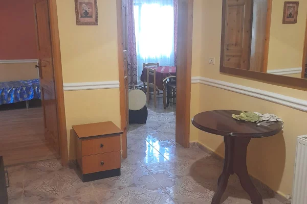 Shtepi me qera Apartament ne Tirane, 1+1, Mobilimi E mobiluar, Pagesa 650  Euro.