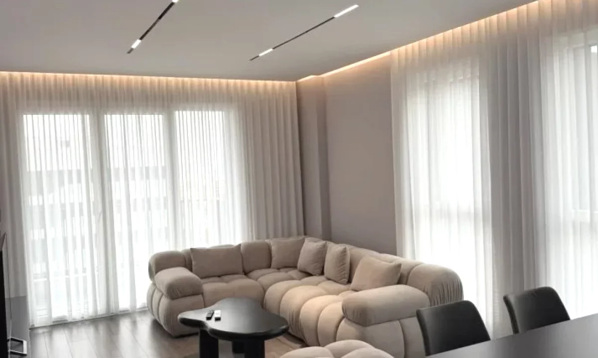 Shtepi me qera Apartament ne Tirane, 2+1, Mobilimi E mobiluar, Pagesa 930  Euro.