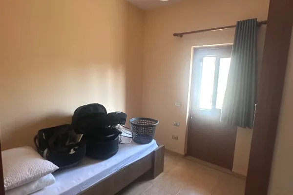 Shtepi me qera Shtepi Private ne Tirane, 2+1, Mobilimi E mobiluar, Pagesa 45,000  Leke.