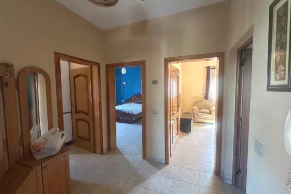 Shtepi me qera Shtepi Private ne Tirane, 2+1, Mobilimi E mobiluar, Pagesa 45,000  Leke.