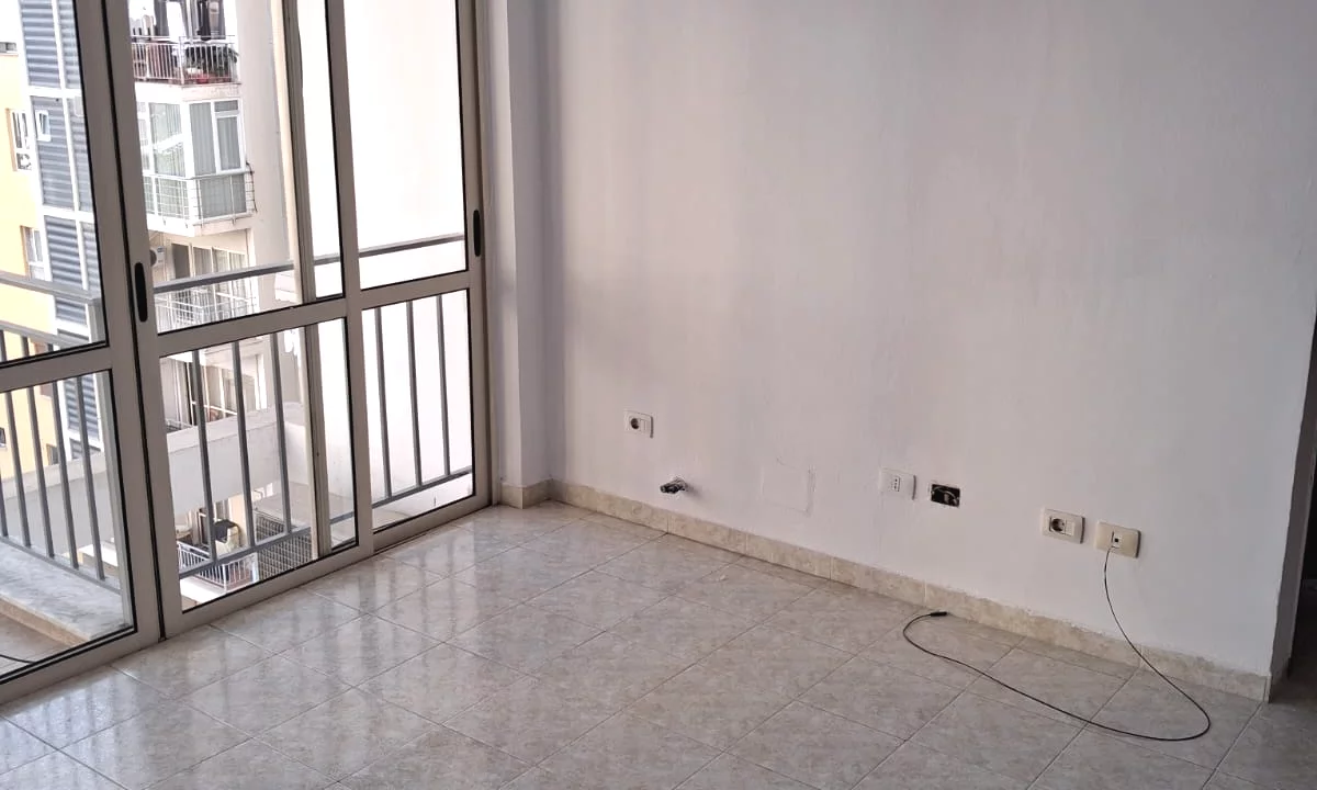 Shtepi me qera Apartament ne Tirane, 1+1, Mobilimi Bosh, pa mobiluar, Pagesa 40,000  Leke.