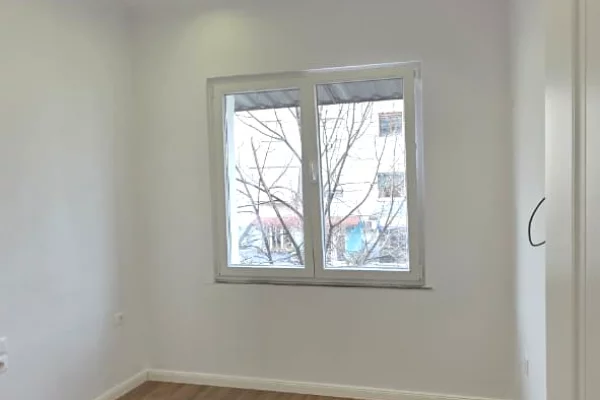 SHITET APARTAMENT 2+1 – BUZË RR. BARDHYL, TIRANË