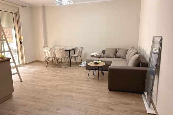 Shtepi me qera 1+1 ne Tirane - 450 Euro