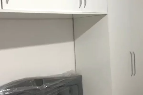 Shtepi me qera Apartament ne Tirane, 2+1, Mobilimi E mobiluar, Pagesa 50,000  Leke.