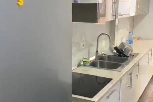 Shtepi me qera Apartament ne Tirane, 2+1, Mobilimi E mobiluar, Pagesa 50,000  Leke.