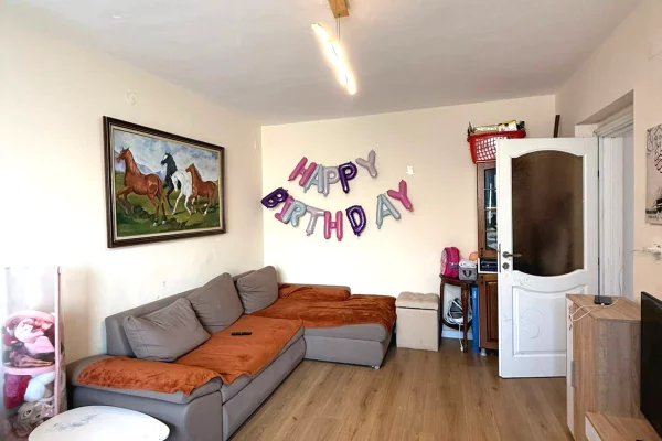 SHITET APARTAMENT 1+1 – HARRY FULTZ, TIRANË