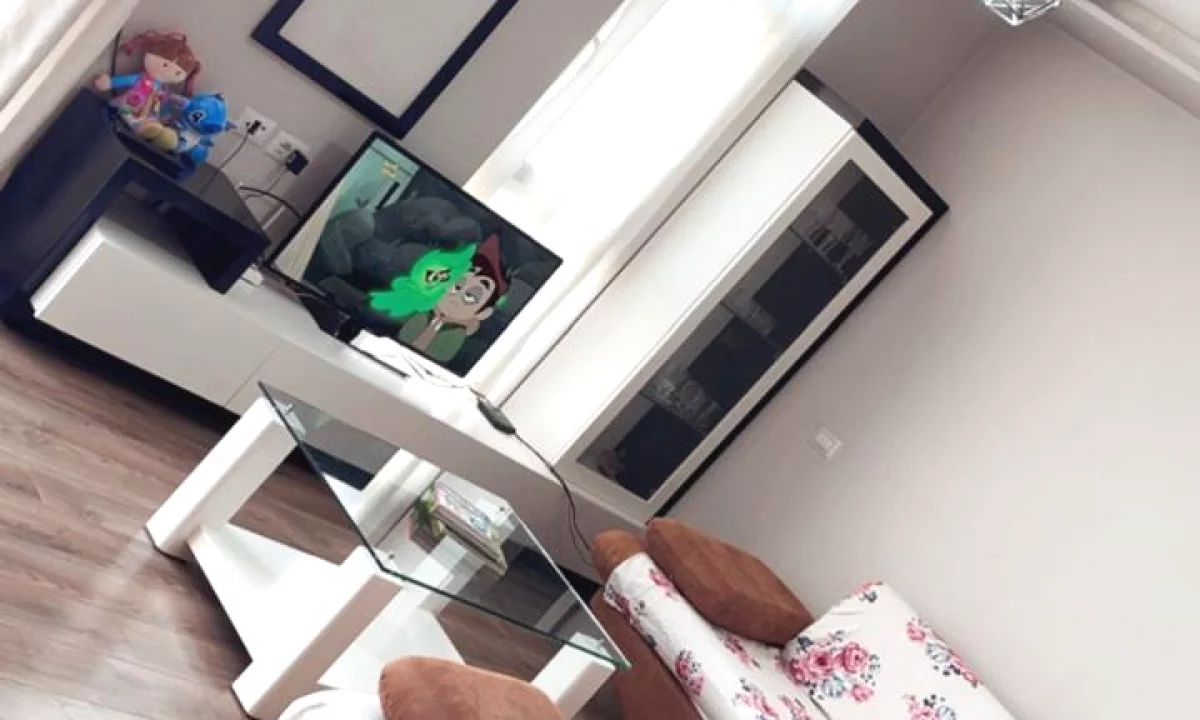 Shtepi me qera Apartament ne Tirane, 2+1, Mobilimi E mobiluar, Pagesa 50,000  Leke.