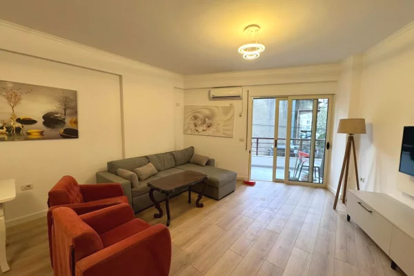 Shtepi ne shitje 2+1 ne Tirane - 180,000 Euro