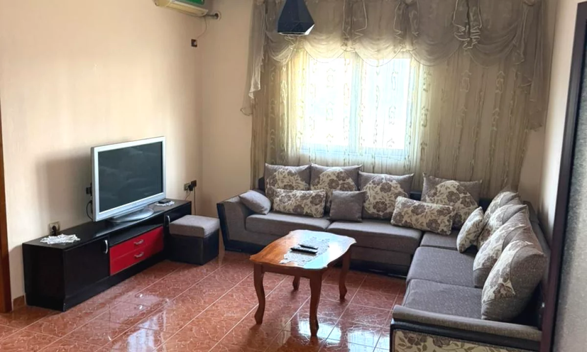 Shtepi me qera Apartament ne Tirane, 2+1, Mobilimi E mobiluar, Pagesa 40,000  Leke.