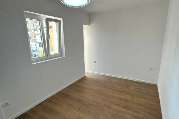 Apartment for sale in Tirana 1+1, Emty