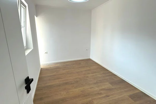 Apartment for sale in Tirana 1+1, Emty