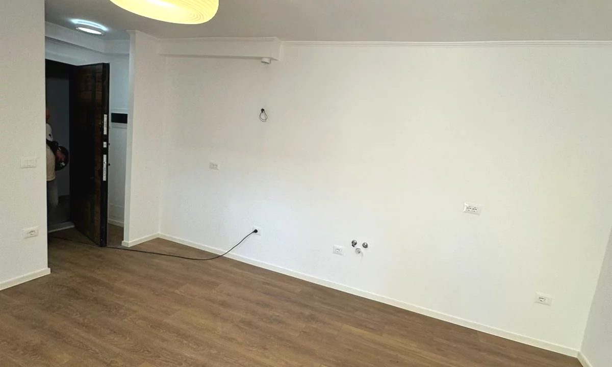 Apartment for sale in Tirana 1+1, Emty