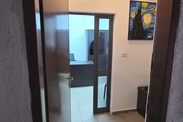 JEPET ME QERA ZYRE – BULEVARDI BAJRAM CURRI, PERBALL GJYKATES