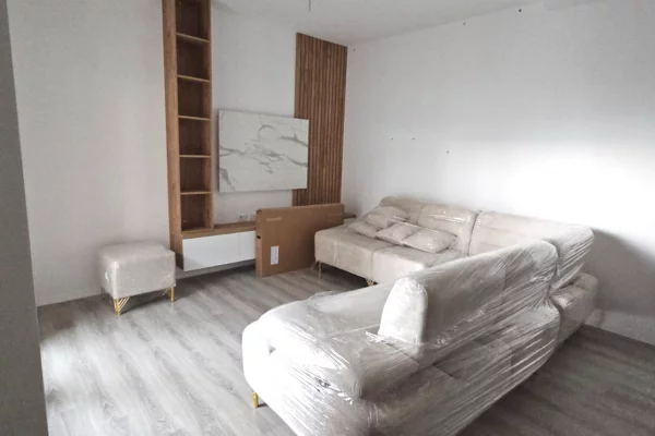 Appartamento in affitto a Tirana 2+1, Arredato