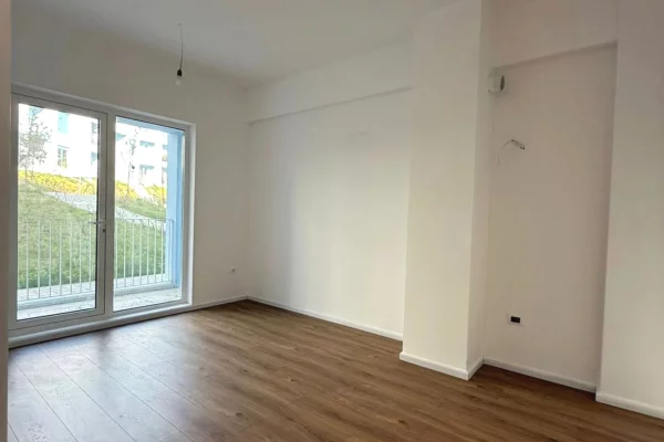 Shtepi ne shitje Apartament ne Tirane, 1+1, Mobilimi Bosh, pa mobiluar, Pagesa 69,000  Euro.