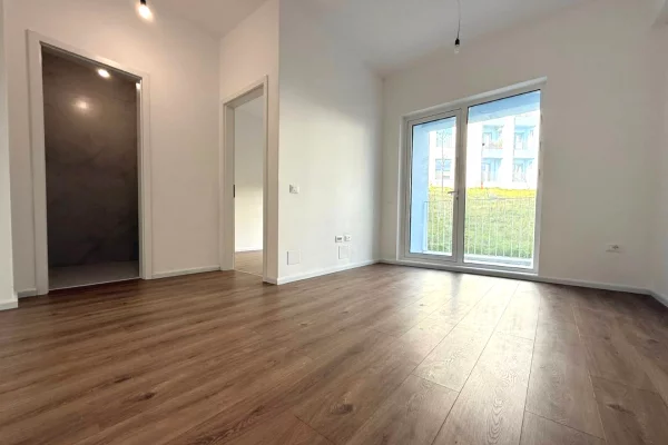 Shtepi ne shitje Apartament ne Tirane, 1+1, Mobilimi Bosh, pa mobiluar, Pagesa 69,000  Euro.