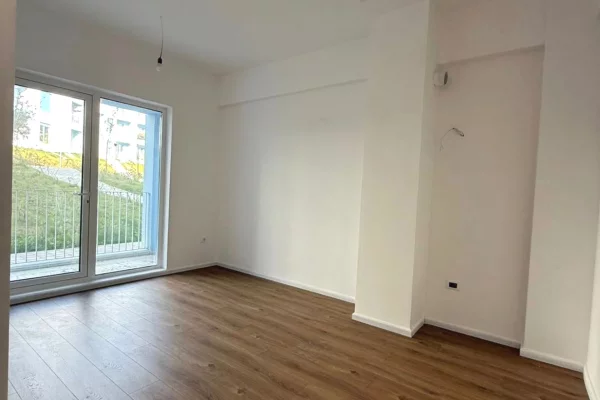 Shtepi ne shitje Apartament ne Tirane, 1+1, Mobilimi Bosh, pa mobiluar, Pagesa 69,000  Euro.