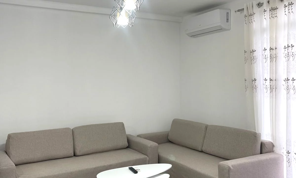 Appartamento in affitto a Tirana 3+1, Arredato