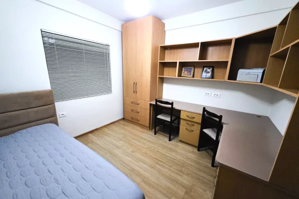 Shtepi me qera Apartament ne Tirane, 4+1, Mobilimi E mobiluar, Pagesa 1,400  Euro.