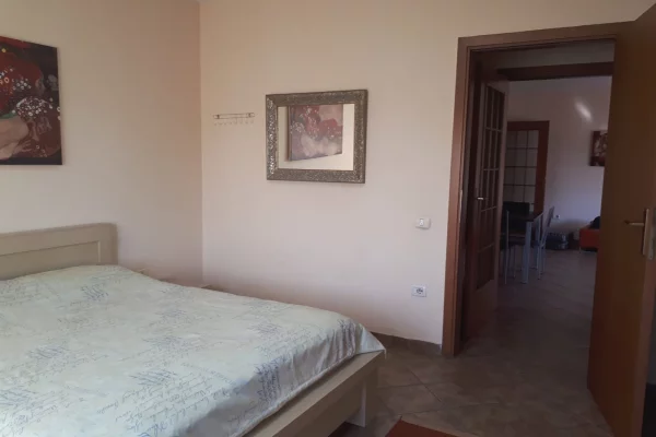 Shtepi me qera Apartament ne Tirane, 1+1, Mobilimi E mobiluar, Pagesa 60,000  Leke.