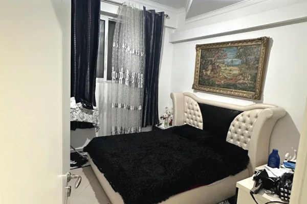 Shtepi ne shitje Apartament ne Tirane, 1+1, Mobilimi E mobiluar, Pagesa 105,000  Euro.