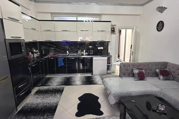 Shtepi ne shitje 1+1 ne Tirane - 105,000 Euro