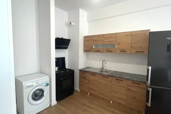 Shtepi me qera Apartament ne Tirane, 1+1, Mobilimi E mobiluar, Pagesa 380  Euro.