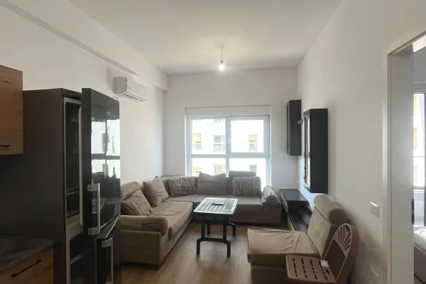 Shtepi me qera 1+1 ne Tirane - 380 Euro