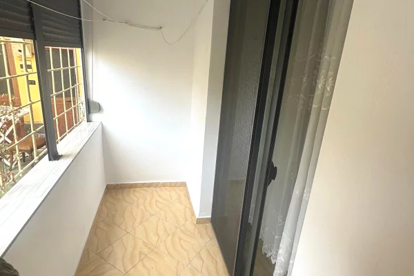 Shtepi me qera Apartament ne Tirane, 1+1, Mobilimi E mobiluar, Pagesa 42,000  Leke.