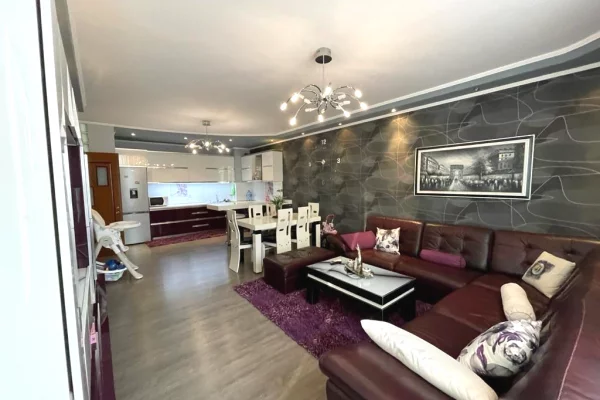 🏡✨ Shitet Apartament 2+1 – Rruga Besim Alla ✨🏡