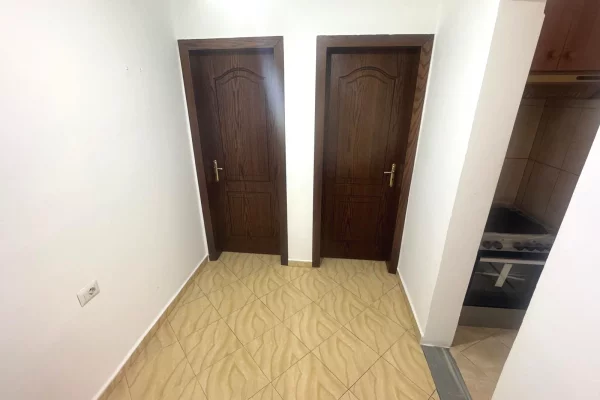 Shtepi me qera Apartament ne Tirane, 1+1, Mobilimi E mobiluar, Pagesa 42,000  Leke.