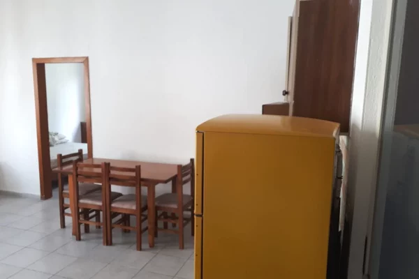 Shtepi me qera Apartament ne Tirane, 1+1, Mobilimi E mobiluar, Pagesa 30,000  Leke.