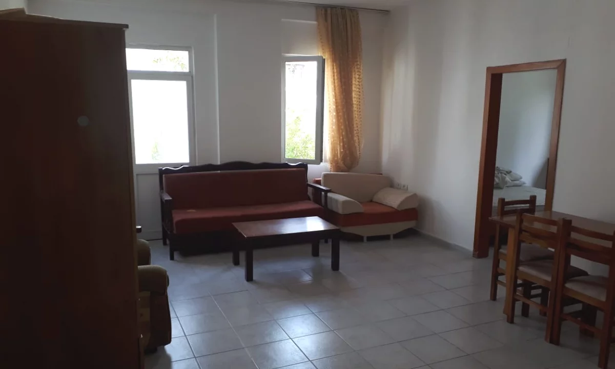 Shtepi me qera Apartament ne Tirane, 1+1, Mobilimi E mobiluar, Pagesa 30,000  Leke.