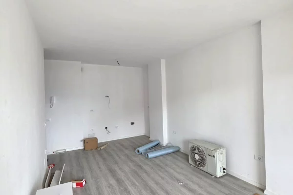 Shtepi me qera Apartament ne Tirane, 1+1, Mobilimi Bosh, pa mobiluar, Pagesa 500  Euro.