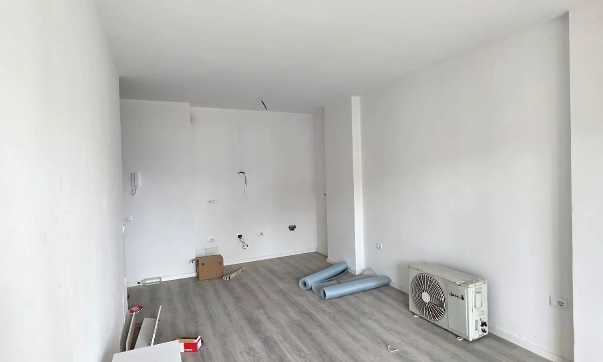 Shtepi me qera Apartament ne Tirane, 1+1, Mobilimi Bosh, pa mobiluar, Pagesa 500  Euro.