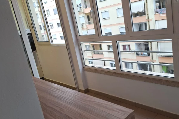 Appartamento in affitto a Tirana 2+1, Arredato