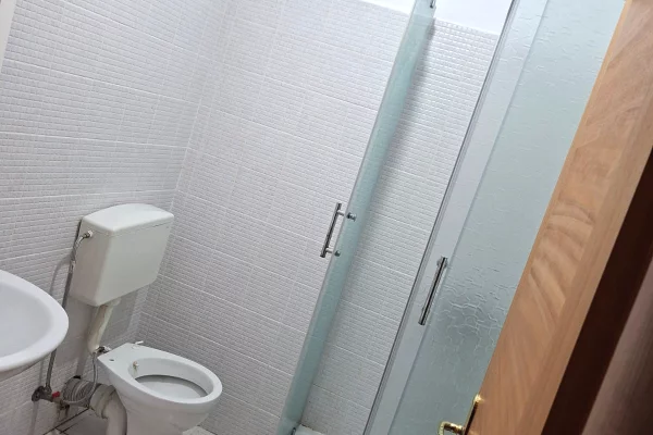 Appartamento in affitto a Tirana 2+1, Arredato