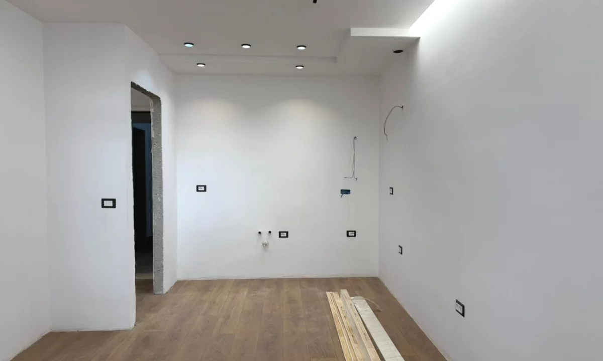 Appartamento in vendita a Tirana 1+1, Vuoto