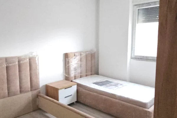 Appartamento in affitto a Tirana 2+1, Arredato