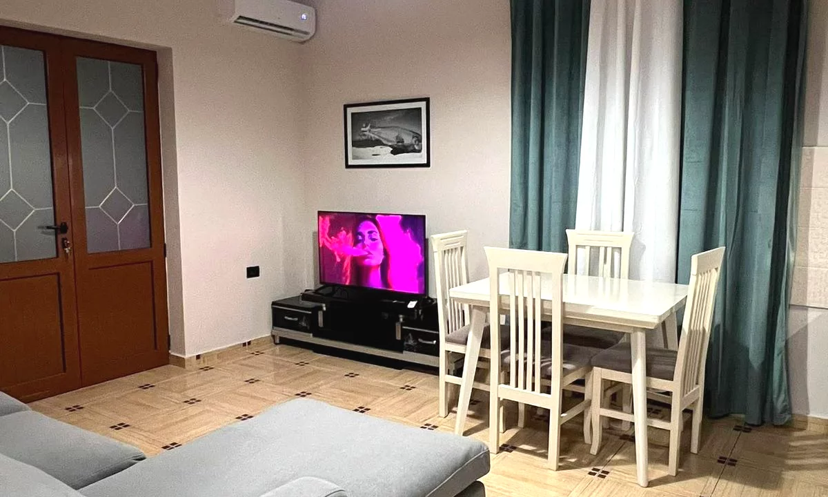 Appartamento in affitto a Tirana 1+1, Arredato