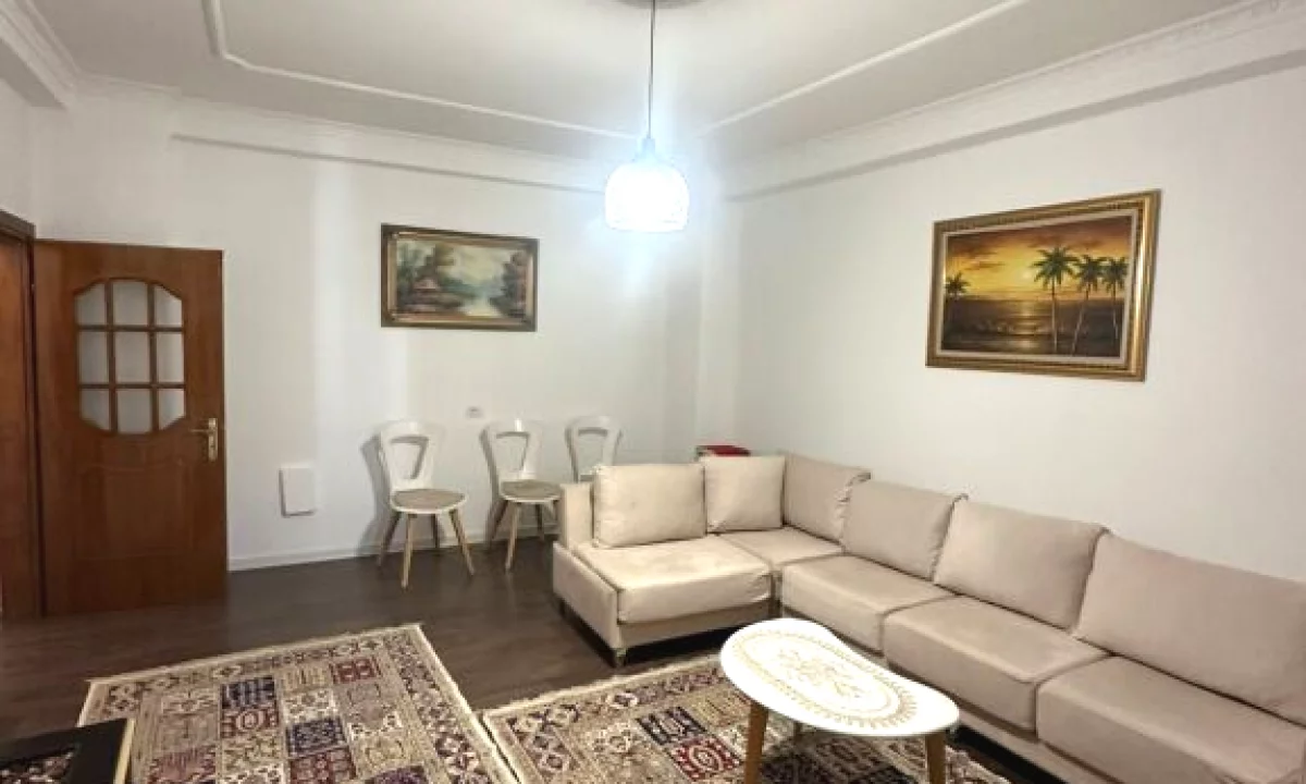 Shtepi me qera Apartament ne Tirane, 2+1, Mobilimi E mobiluar, Pagesa 55,000  Leke.