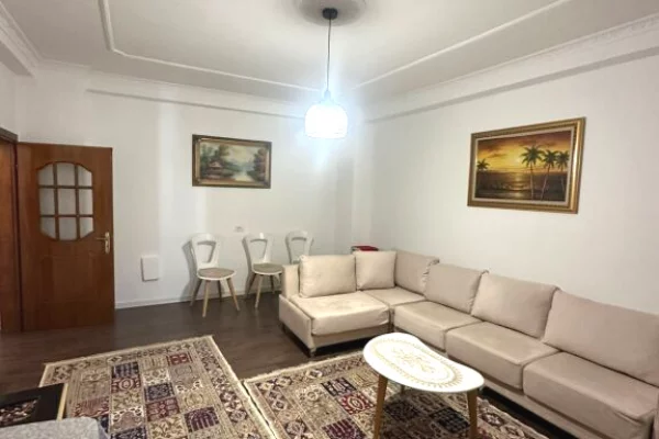 Shtepi me qera 2+1 ne Tirane - 55,000 Leke