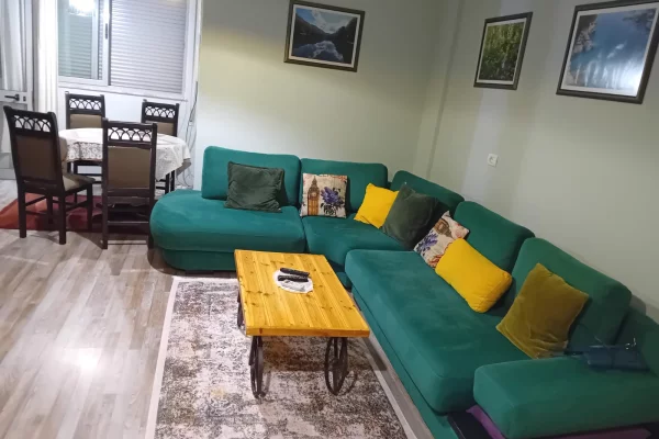 Shtepi me qera Apartament ne Tirane, 1+1, Mobilimi E mobiluar, Pagesa 53,000  Leke.