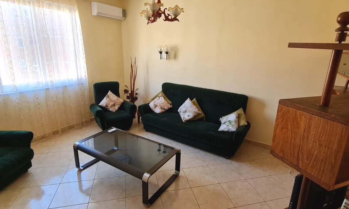 Shtepi me qera Apartament ne Tirane, 2+1, Mobilimi E mobiluar, Pagesa 50,000  Leke.