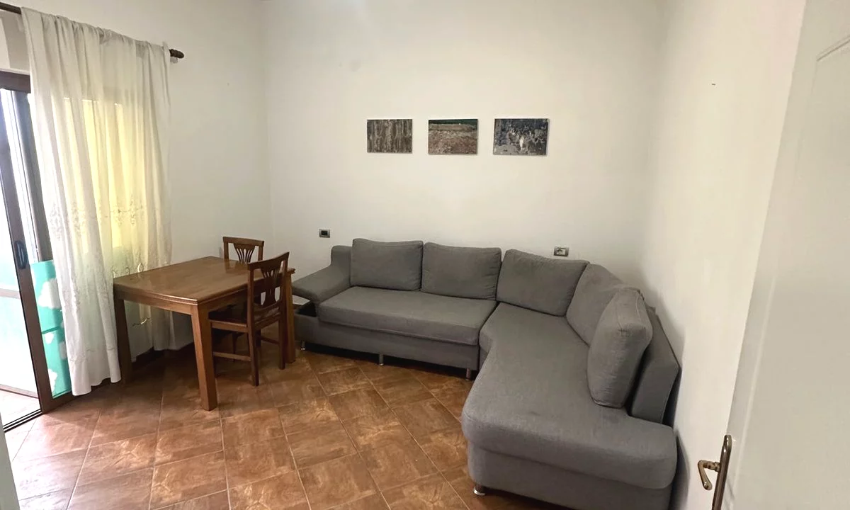 Shtepi me qera Apartament ne Tirane, 1+1, Mobilimi E mobiluar, Pagesa 33,000  Leke.