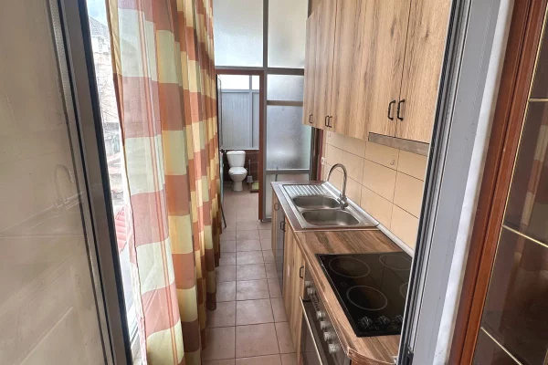 Shtepi me qera Apartament ne Tirane, 1+1, Mobilimi E mobiluar, Pagesa 33,000  Leke.