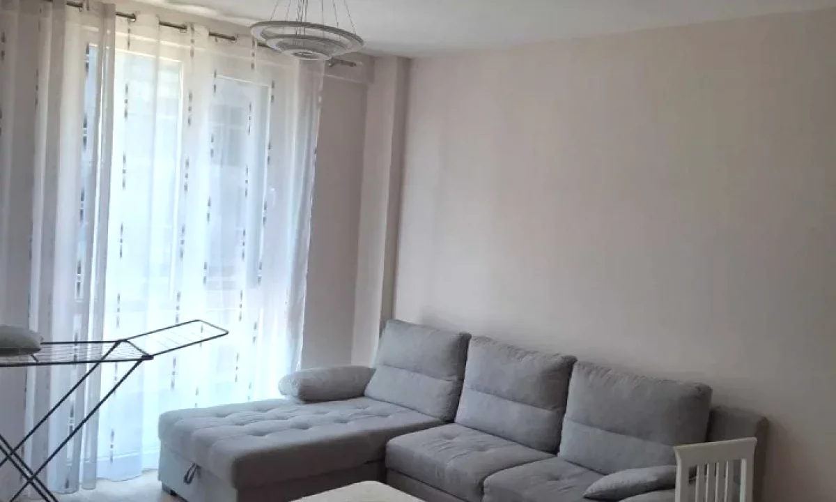 Shtepi me qera Apartament ne Tirane, 2+1, Mobilimi E mobiluar, Pagesa 65,000  Leke.